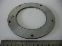 КРЫШКА КОРПУСА УПОРНОГО ПОДШИПНИКА ПЕРЕДНЯЯ (ЯМЗ)