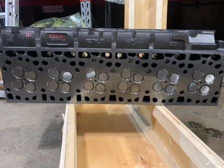 536.1003010-10 Головка цилиндров с клапанами