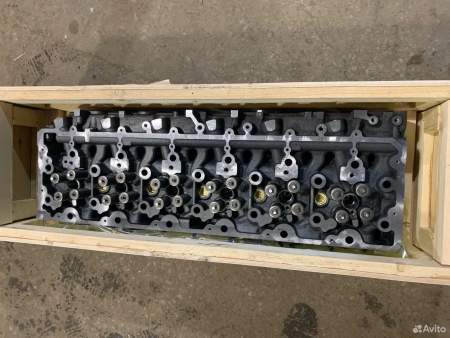 536.1003010-10 Головка цилиндров с клапанами