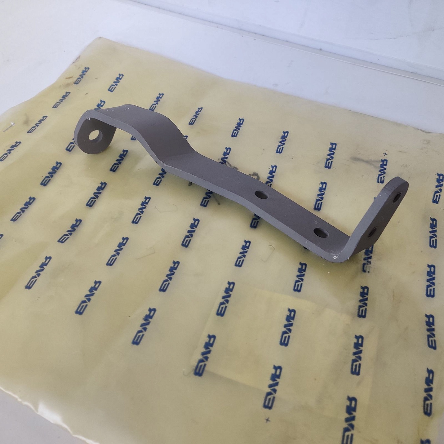 536.1309072-10 Кронштейн крепления кожуха вентилятора правый нижний