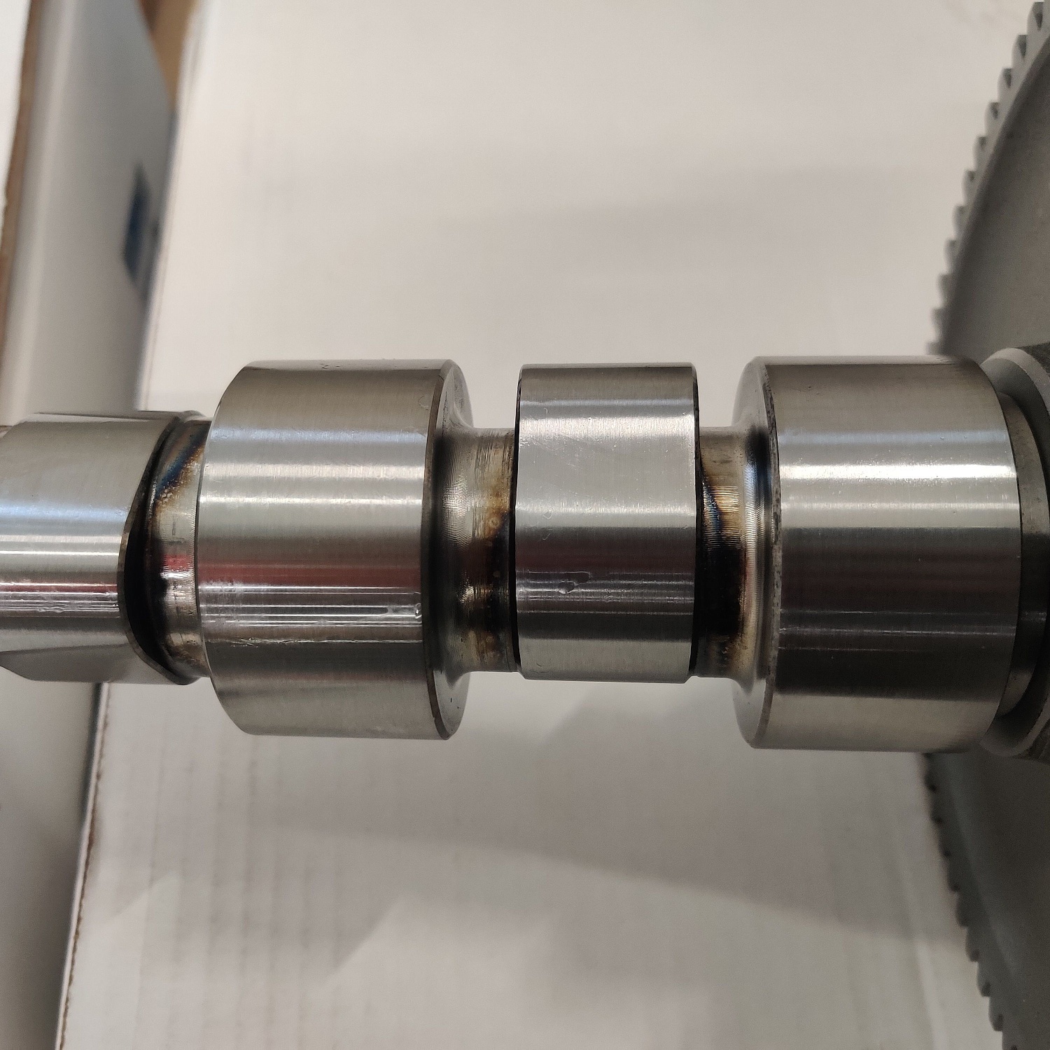 Вал распределительный ЯМЗ 650.10 с шестерней в сборе