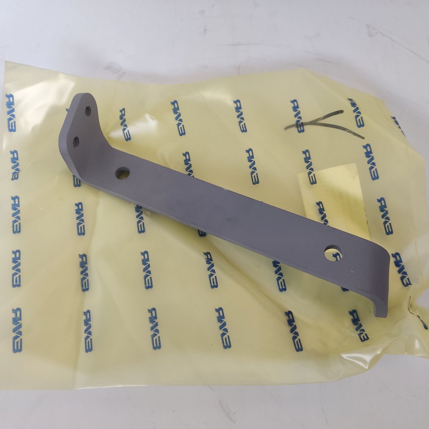 536.1309074-10 Кронштейн крепления кожуха вентилятора левый нижний