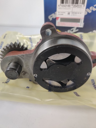 Насос масляный 536.1011014-02